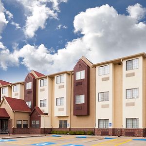 Days Inn By Wyndham Near Kansas Speedway Kansas City Exterior photo