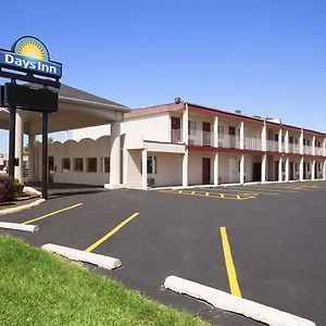 Days Inn By Wyndham Champaign/Urbana Exterior photo