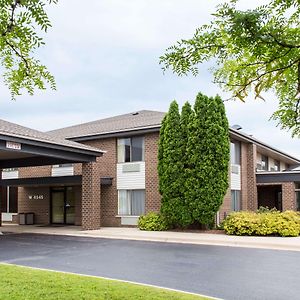 Days Inn By Wyndham Johnson Creek Exterior photo