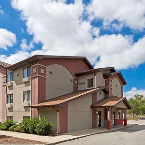 Super 8 By Wyndham Lexington Park/California Area Hotel Exterior photo