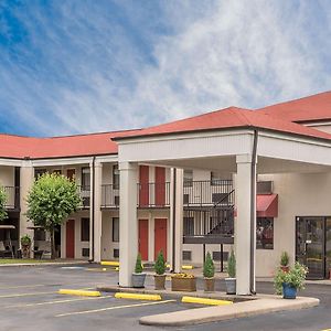 Super 8 By Wyndham Bryant Little Rock Area Motel Exterior photo