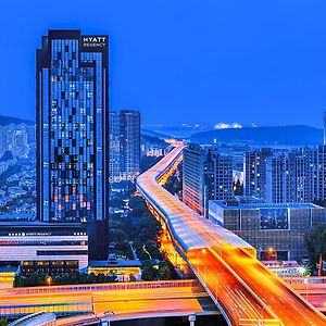 Hyatt Regency Wuhan Optics Valley Hotel Exterior photo