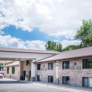 Super 8 By Wyndham Deadwood Black Hills Area Hotel Exterior photo