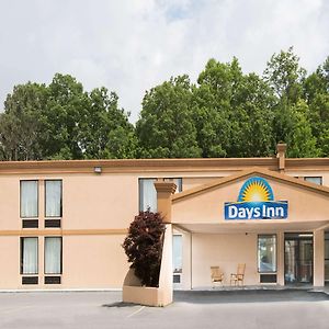 Days Inn By Wyndham Mount Hope Exterior photo