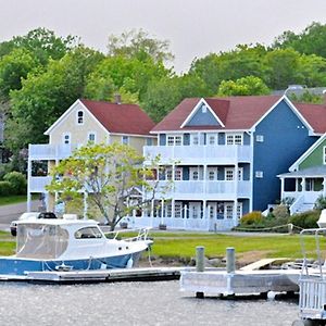 The Water'S Edge Inn & Gallery Baddeck Exterior photo