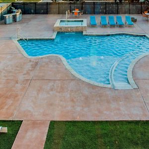 La Quinta By Wyndham San Antonio Alamo City Hotel Exterior photo