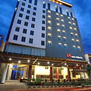 Swiss-Belinn Ska Pekanbaru Exterior photo