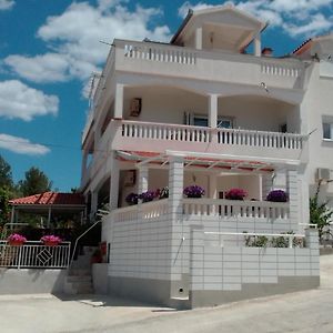 Apartments With A Parking Space Slatine, Ciovo - 11799 Trogir Exterior photo