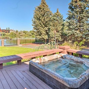 Moses Lake Retreat With Salt Water Hot Tub! Villa Exterior photo