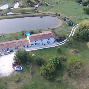 Moulin De Mauzac Bed & Breakfast Saint-Just-Luzac Exterior photo