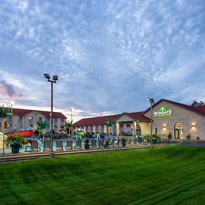 Wingate By Wyndham Wisconsin Dells Waterpark Hotel Exterior photo