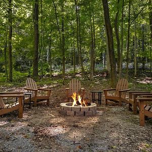 Modern Cabin W Hot Tub Fire Pit Wifi Villa Berkeley Springs Exterior photo