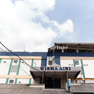 Wisma Aini Syariah Mitra Reddoorz Hotel Bandar Lampung Exterior photo