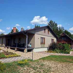 Viesu Nams Liepas Hotel Baltais Dukstigals Exterior photo