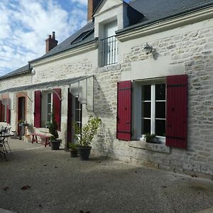 Chambre D'Hotes "Les Paturelles" Bed & Breakfast Fougeres-sur-Bievre Exterior photo