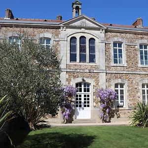 La Maison D'Olivier Bed & Breakfast Mesnard-la-Barotiere Exterior photo