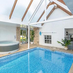 Cotswold Spa House - Country House Retreat With Indoor Swimming Pool And Hot Tub, Ideal For Large Groups Villa Petty France Exterior photo