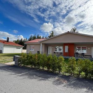 Beautiful Terraced House With Private Parking Villa Sandviken Exterior photo