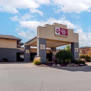 Best Western Plus Dubuque Hotel And Conference Center Exterior photo