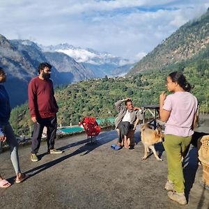 High Spirits Homestay And Cafe, Matuera Village, Parvati Valley Jari Exterior photo