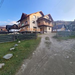 Casa Bujor De Munte Dragoslavele Hotel Exterior photo