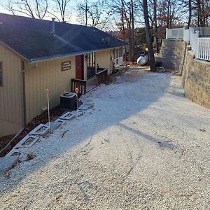 Lakefront Eldon Home With Private Boat Dock! Exterior photo