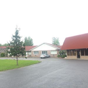 Motel Pignons Rouges Terrebonne Exterior photo