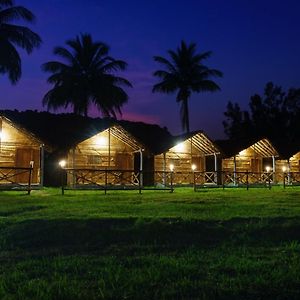 Dusk Till Dawn Hotel Hampi Exterior photo