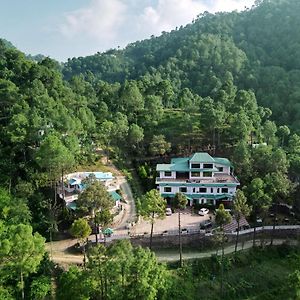 Pineland Resorts & Chalets Kasauli Exterior photo