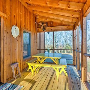 Greenfield Cabin With Screened-In Porch And Fire Pit! Villa Exterior photo