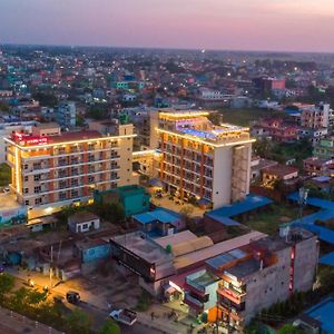 Mourya Hotel Siddharthanagar Exterior photo