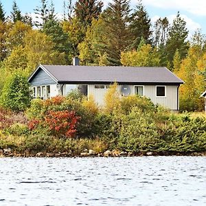 Five-Bedroom Holiday Home In Kvenvaer Exterior photo