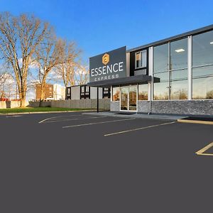 Essence Express Wayne Hotel Exterior photo