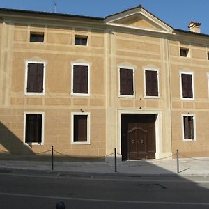 Palazzo Policreti Negrelli Aviano Apartment Exterior photo