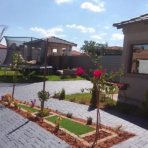 Tlz Prop B&B Pretoria Exterior photo