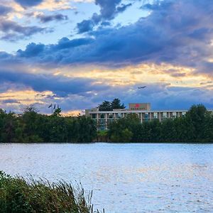 Washington Dulles Airport Marriott Hotel Sterling Exterior photo