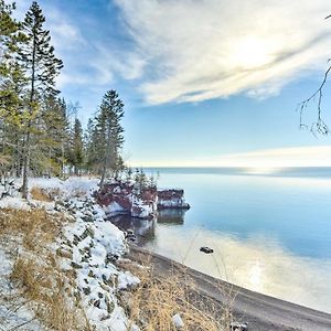 Waterfront Cabin On Lake Superior With Fire Pit Villa Two Harbors Exterior photo