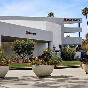 Ventura Beach Marriott Hotel Exterior photo