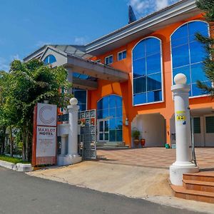 Maxlot Hotel & Conference Accra Exterior photo