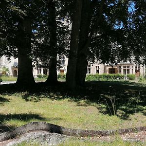 Chambre D'Hotes Dans Le Domaine Du Chateau De Saint-Geoire Apartment Exterior photo