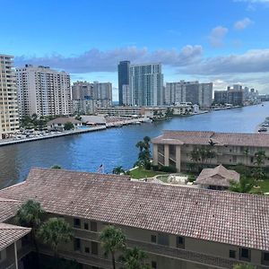 Amazing Studio Apmt 2 Full Beds Amazing View 28B Apartment Hallandale Beach Exterior photo