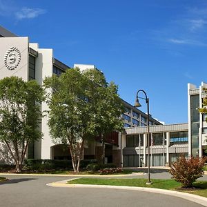 Sheraton Reston Hotel Exterior photo