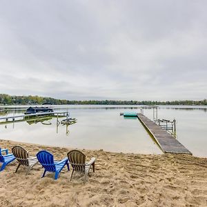 Lakefront Burlington Vacation Rental Dock And Beach Twin Lakes Exterior photo