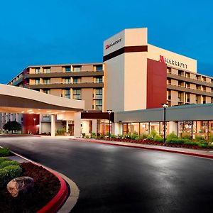 Marriott At The University Of Dayton Hotel Exterior photo