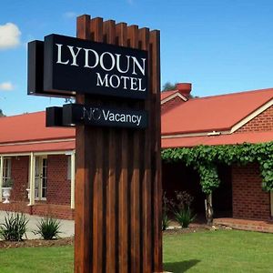 The Lydoun Motel Chiltern Exterior photo