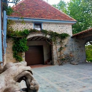 Entre Galets Apartment Sauveterre-de-Bearn Exterior photo