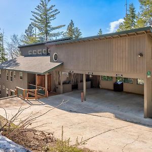 Falcons Nest Villa Yosemite West Exterior photo