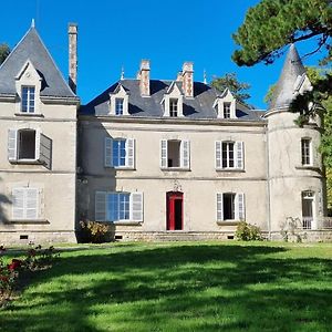 Chambres D'Hotes Chateau De Saint Etienne Du Bois Exterior photo