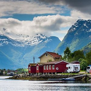 Nesset Fjordcamping Hotel Olden Exterior photo