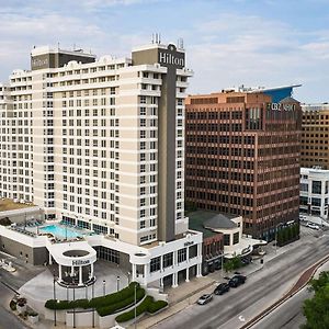 Hilton Kansas City Country Club Plaza Hotel Exterior photo